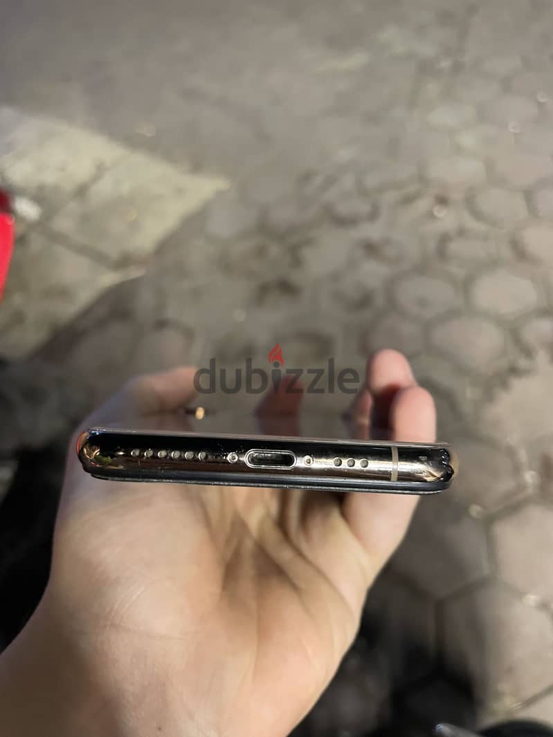 Apple - iPhone XS 1