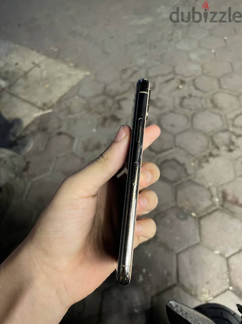 Apple - iPhone XS 4