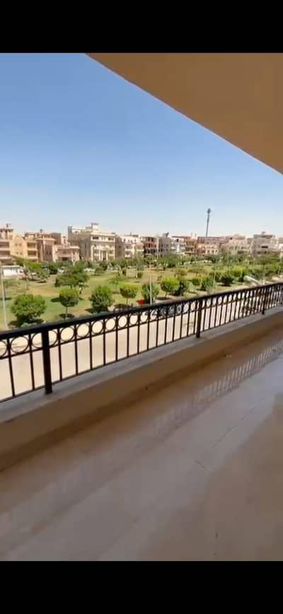 4-bedroom apartment for rent in South Al-Akadimiya, 400 meters from Jardan, with a view, at an excellent price
