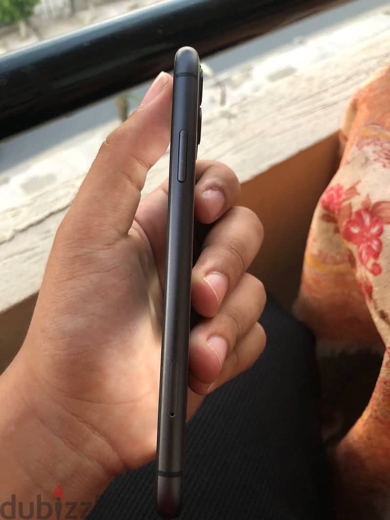 Apple - iPhone 11 3