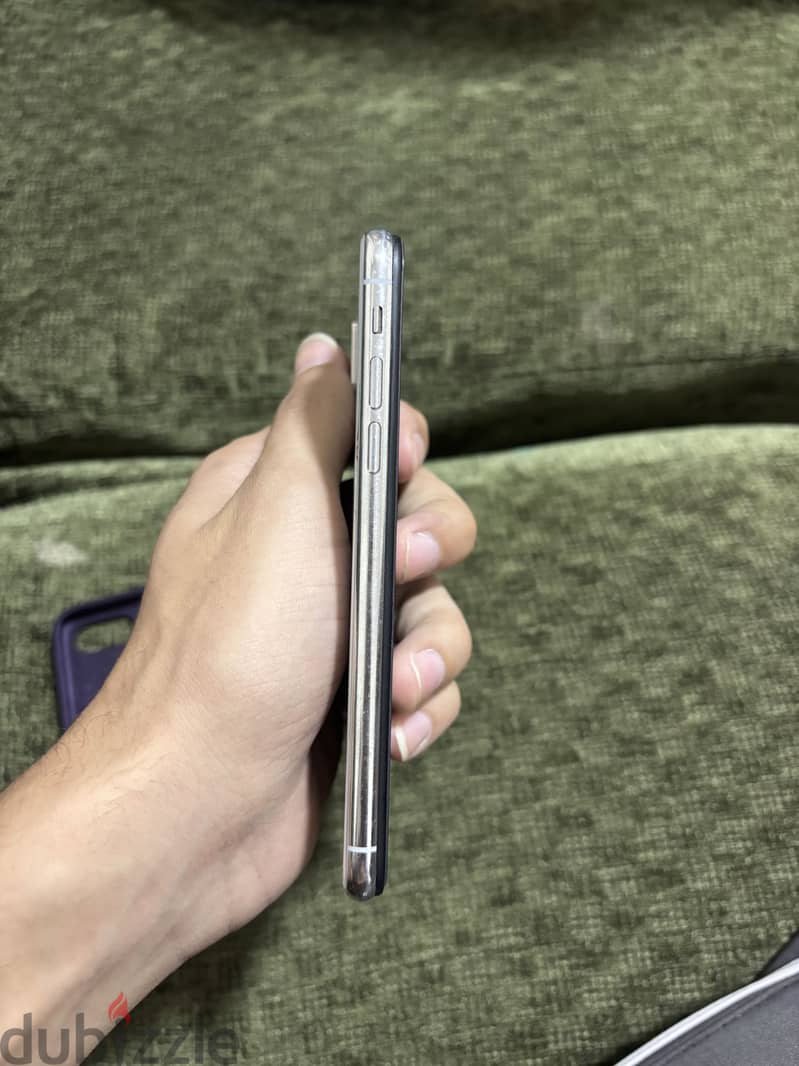 Apple - iPhone X 1