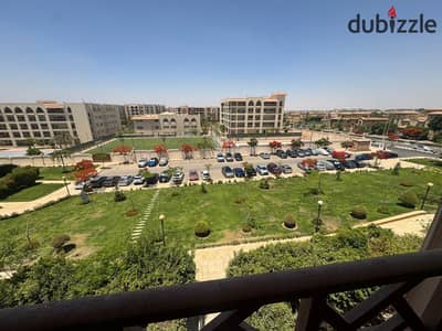 فرصه للسكن او الاستثمار دور متكرر وفيو مميز شقه مميزه للبيع بسعر مناسب تفاوض وقت الجدية والتنفيذ  ١٦٠ متر باسانسير في المرحله الخامسه الجديده