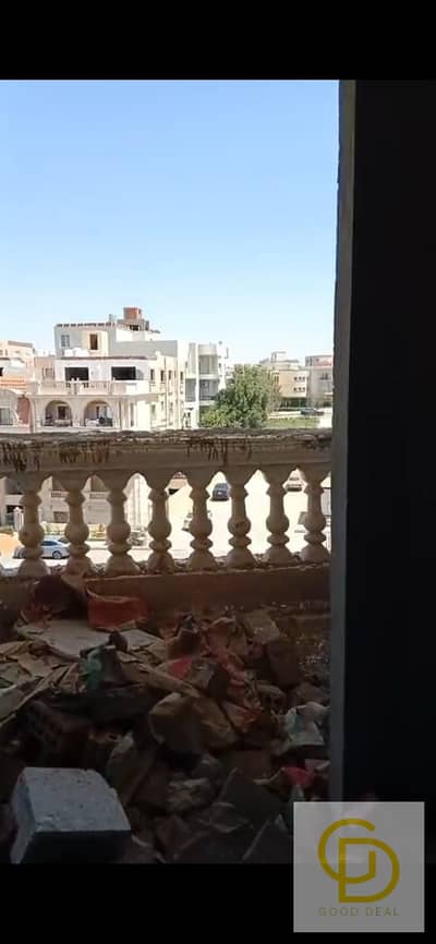 شقة واجهة 210م للبيع في الشروق حي النادي (المنطقة الخامسة) | 3 غرف (ماستر) و3 حمام نصف تشطيب كاش أو قسط على سنة