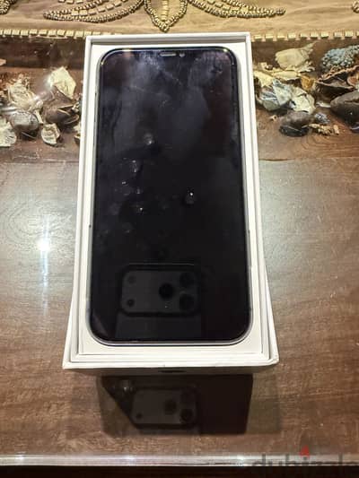 Apple - iPhone 11