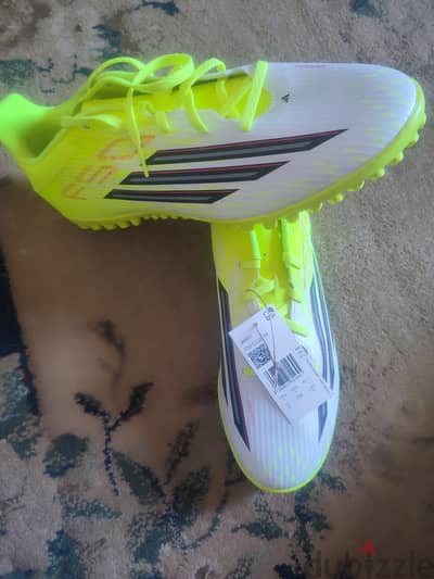 Original adidas F50 club TF 451/3