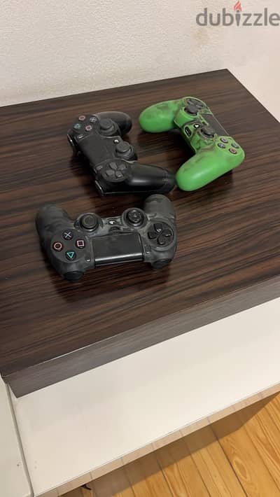 Play station 4 slim