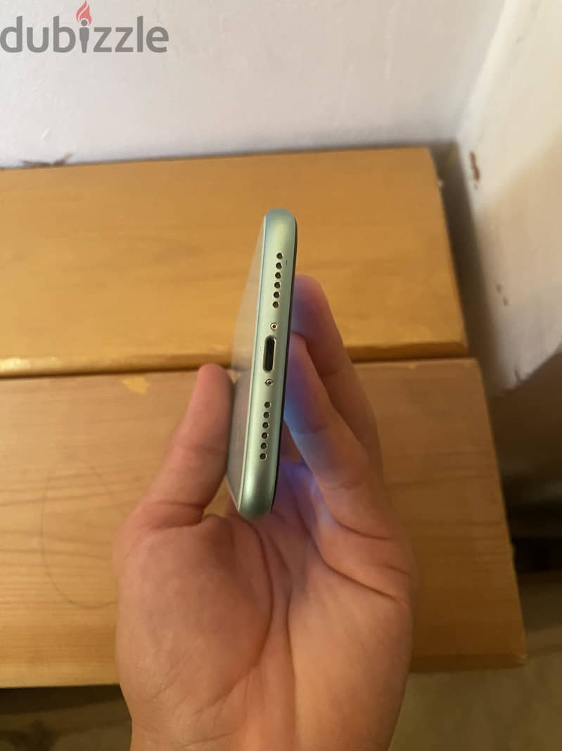 Apple - iPhone 11 9