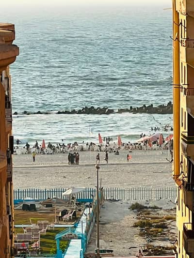 Direct sale apartment 7 of the building on the sea in Al-Ajmi, Palm Beach, cash or installment