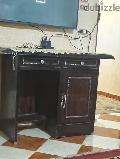مكتب منزلي للمذاكره مستعمل استعمال خفيف