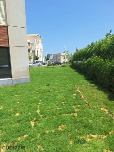 شالية للبيع في جايا راس الحكمة الساحل الشمالي فيو حمام سباحه