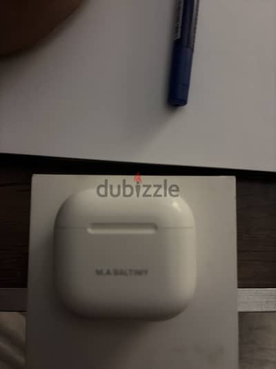Airpods 4 Case only, no Airpods