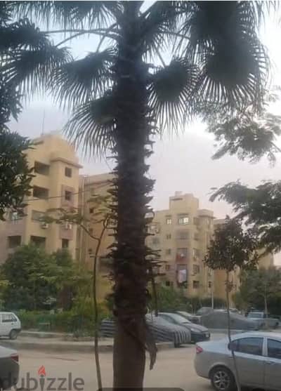 شقة للبيع ٣ غرف بجادرن خاصة كمبوند بيت المصرية حدائق اكتوبر