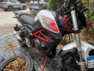 Benelli TNT 250 in excellent condition