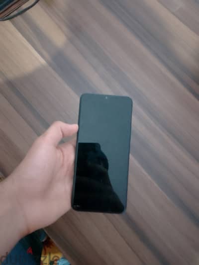 ايتل a60s للبيع بحالة ممتازة مع ضمان شهر