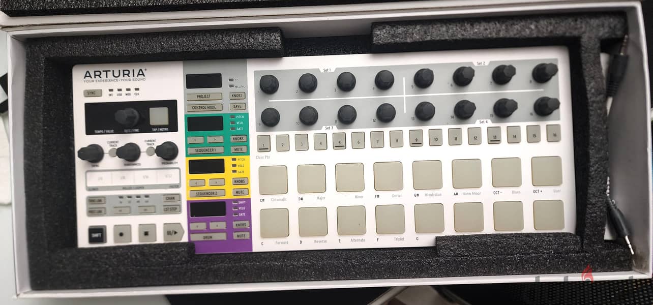 Arturia BEATSTEP PRO Step Sequencer 4