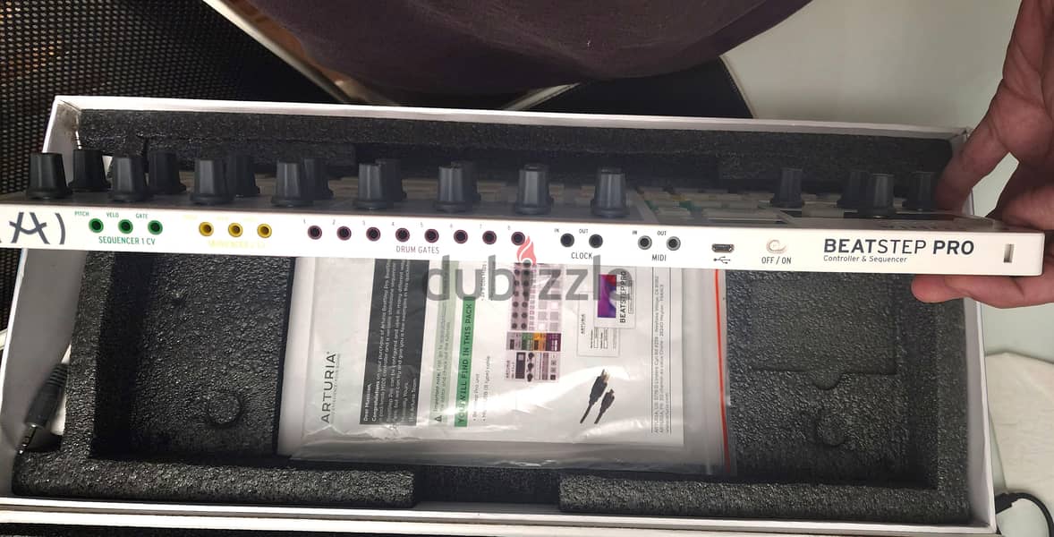Arturia BEATSTEP PRO Step Sequencer 5
