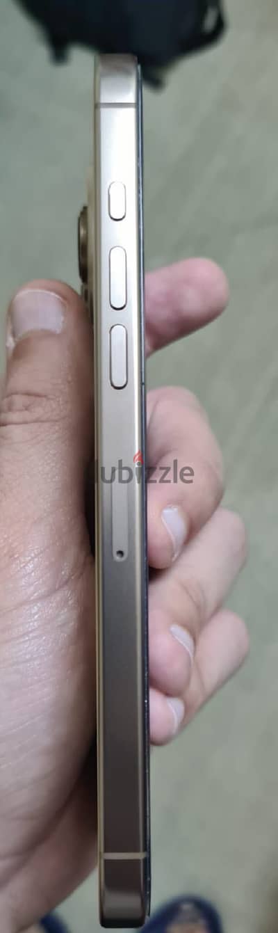 Apple - iPhone 16 Pro Max