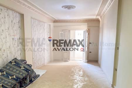 Apartment for Sale in Azarita (Off the Tram Line) – Bahary Facing the Main Road with Open Views