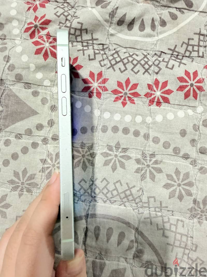Apple - iPhone 11 4
