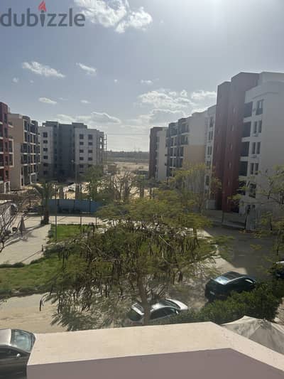 شقه للبيع ب٦ اكتوبر حى الاشجار من المالك apartment 4 resale 6 October