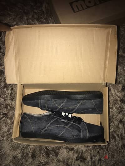 jeans shoes