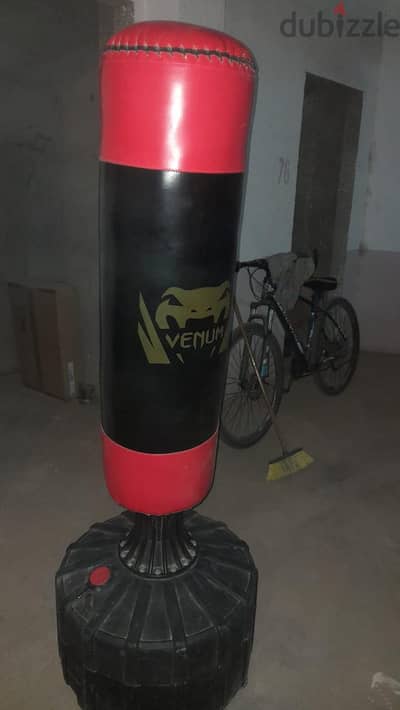 كيس ملاكمة بقاعدة أرضية Free Standing Punching Bag