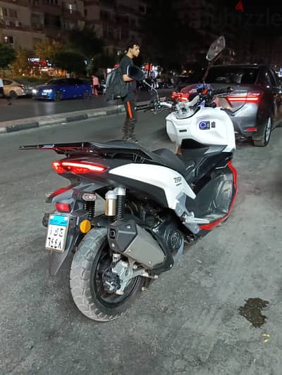سكوتر دايون adv200