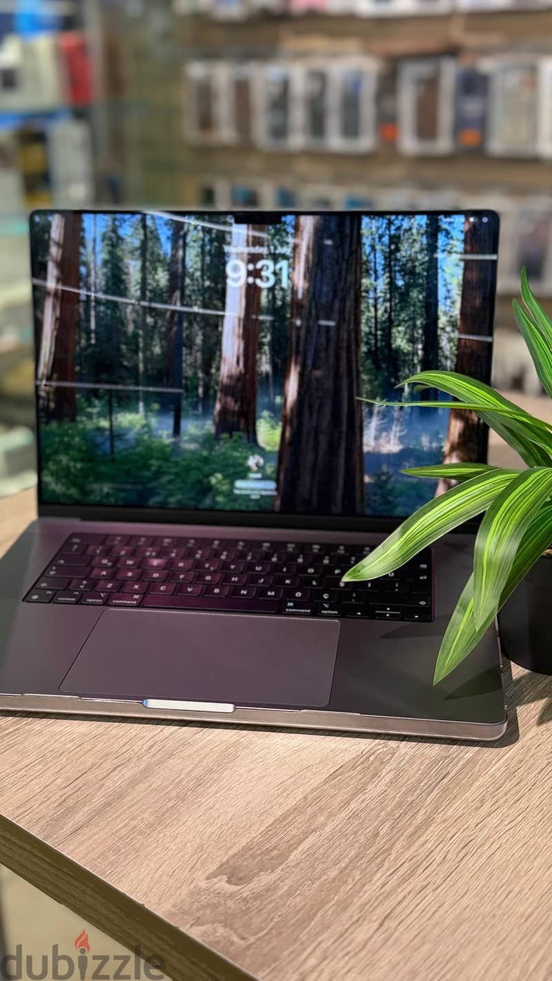 MacBook Pro M2 Max 3