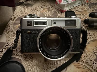 كاميرا ياشيكا ياباني فينتاج للبيع – Yashica Electro 35 GSN