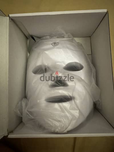LED Light Therapy Face Mask