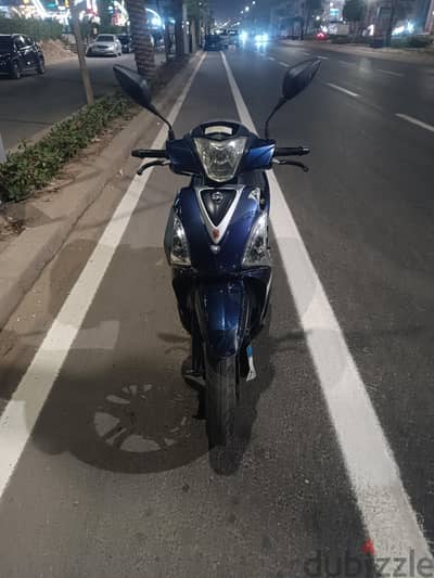 سكوتر اس واي ام اس تي ٢٠٠ سي سي 2020 scooter Sym ST 200 CC