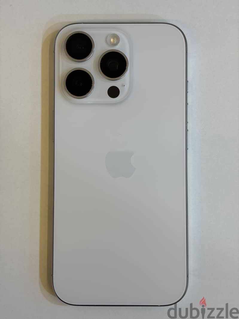 iPhone 16 pro 256 battery 93% 1