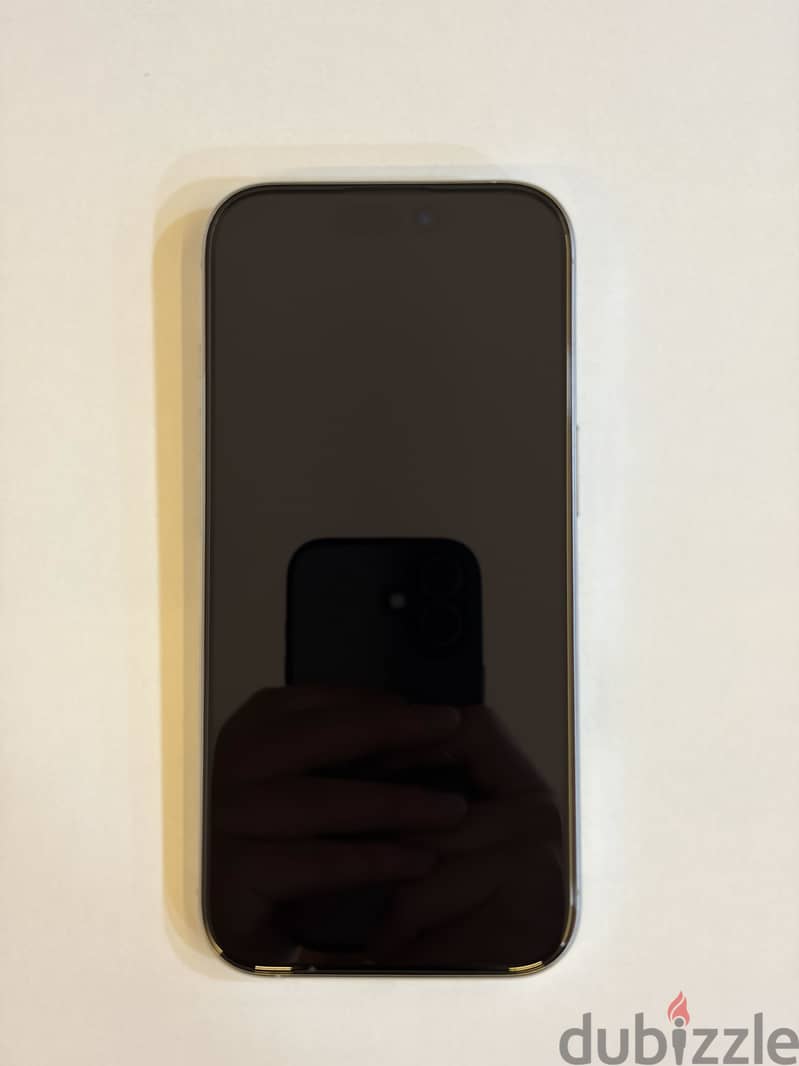 iPhone 16 pro 256 battery 93% 4