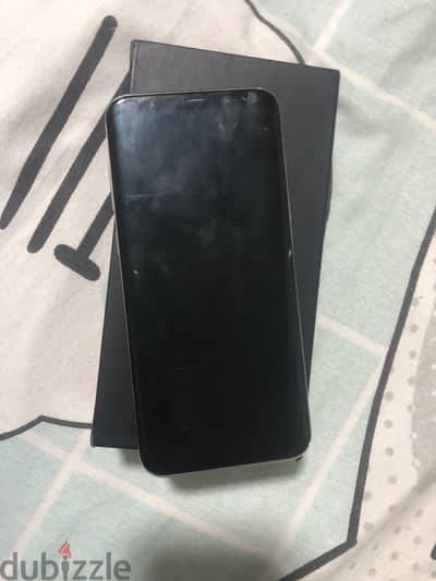 Samsung S8 Plus حاله ندره بلكرتونه