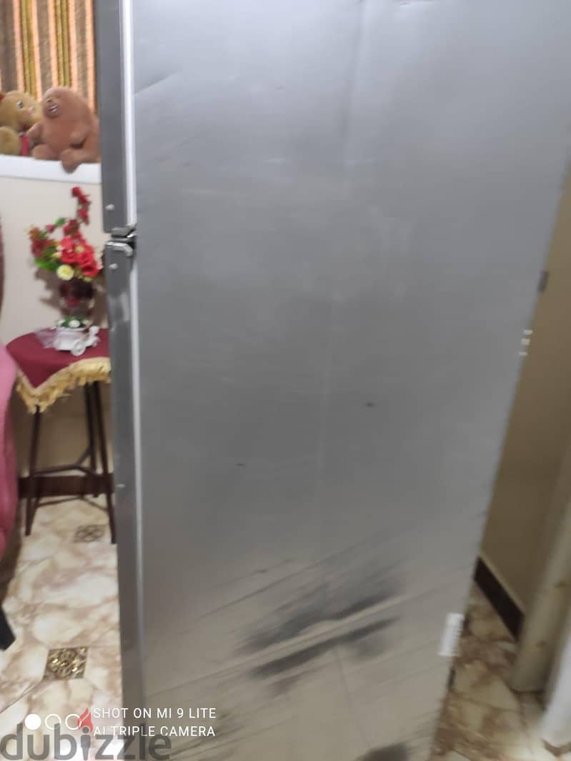 ثلاجة بحالة جيدة جدا 4