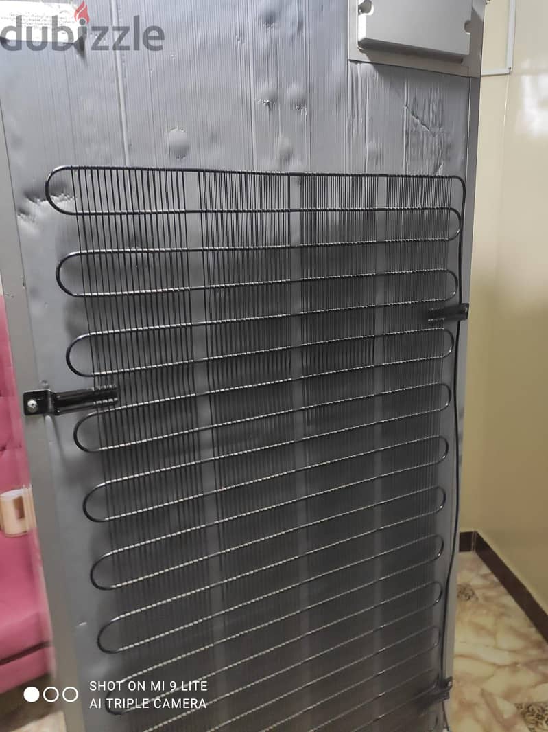 ثلاجة بحالة جيدة جدا 9