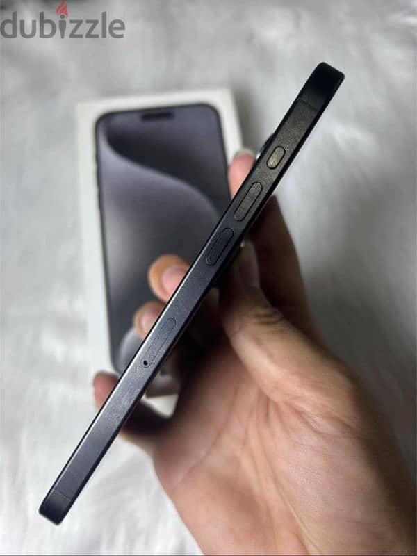IPhone 15 pro max 92% 4