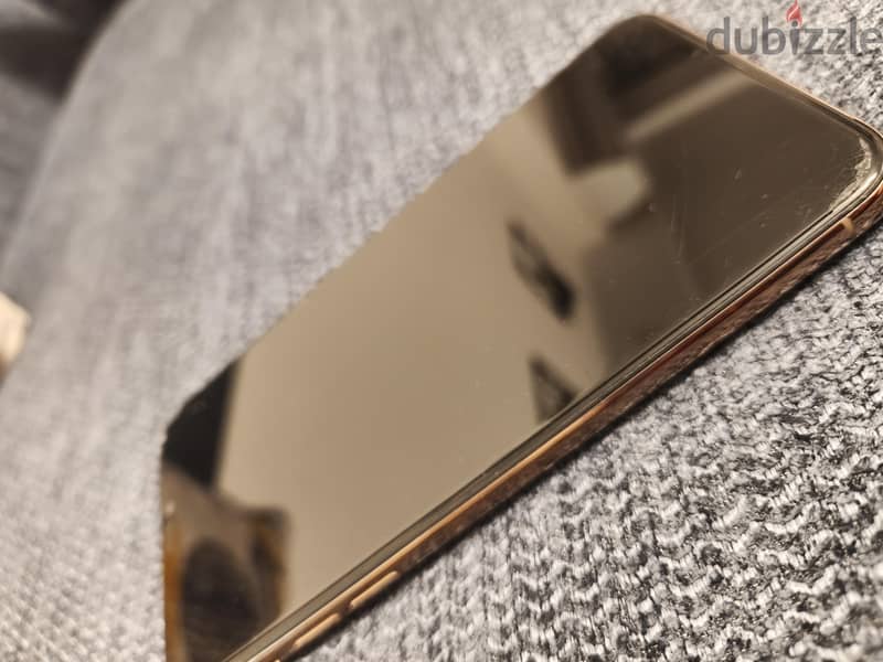 Apple - iPhone 11 Pro Max 3