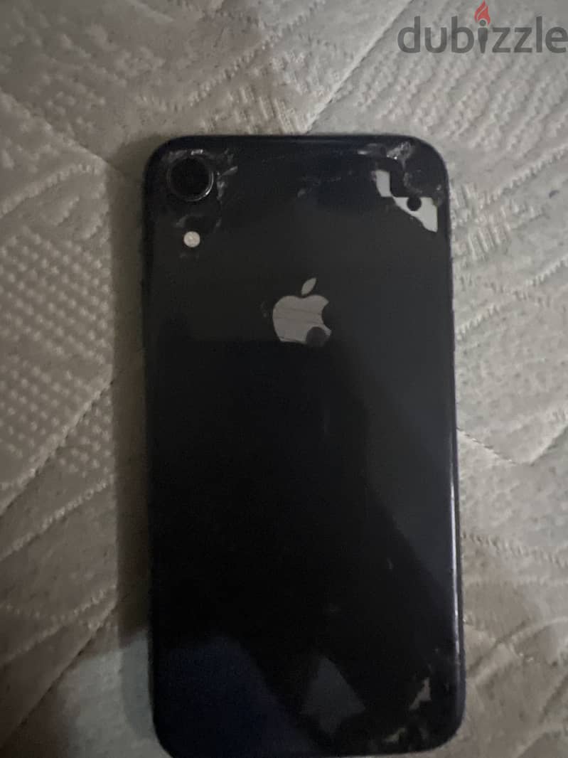Apple - iPhone XR 1