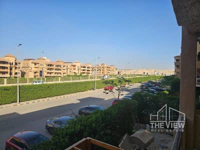 شقة للبيع بتشطيب مميز برايم لوكيشن جاهزة للسكن الفورى كمبوند الخمايل  khamayl compound  الشيخ زايد مساحة وتقسيمة مميزة استلام فورى