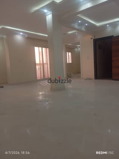 شقه للبيع بالحي الثاني خطوات لmsa 220 متر 4 غرف