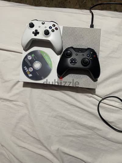 للبيع xbox one s