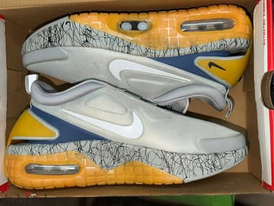 Shoes Nike mirror Size 42 Made in Vietnam