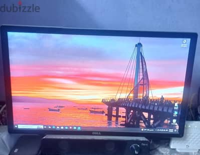 شاشة 27 بوصة Dell Monitor استيراد خارجي - بحالة ممتازة - استعمال خفيف