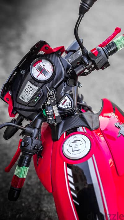 TVS Apache RTR 160 2V هندي ابتشي