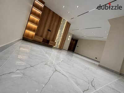 Apartment 170 meters for sale in Madinaty B8, ultra super lux finishing and a very special price (first occupancy)