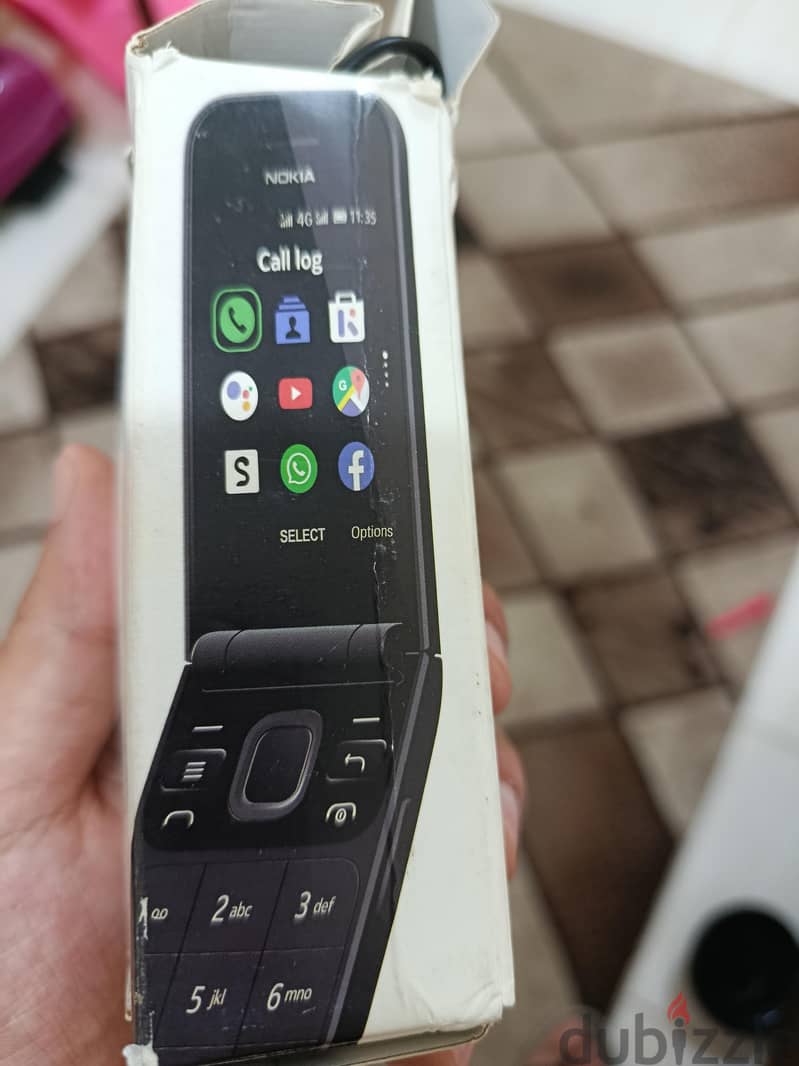Nokia 2720 Flip 1