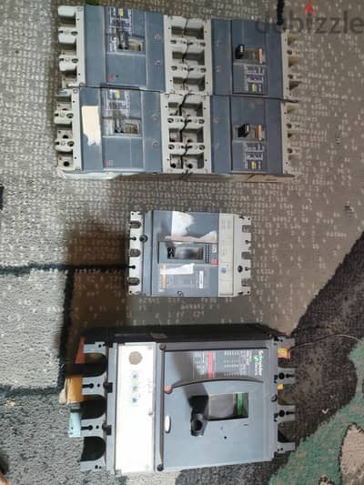 قاطع كهرباء Schneider Electric Compact NSX630F 630A أصلي - مستعمل