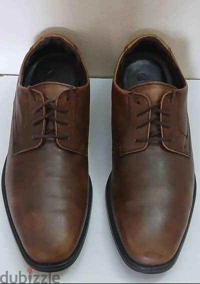 Ecco men's shoes size 44 السعر 950