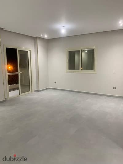 Opportunity for newlyweds, apartment for rent in the Fifth Settlement, Super Lux finishing inside a compound near the Ninety, distinctive location, and a wonderful price.